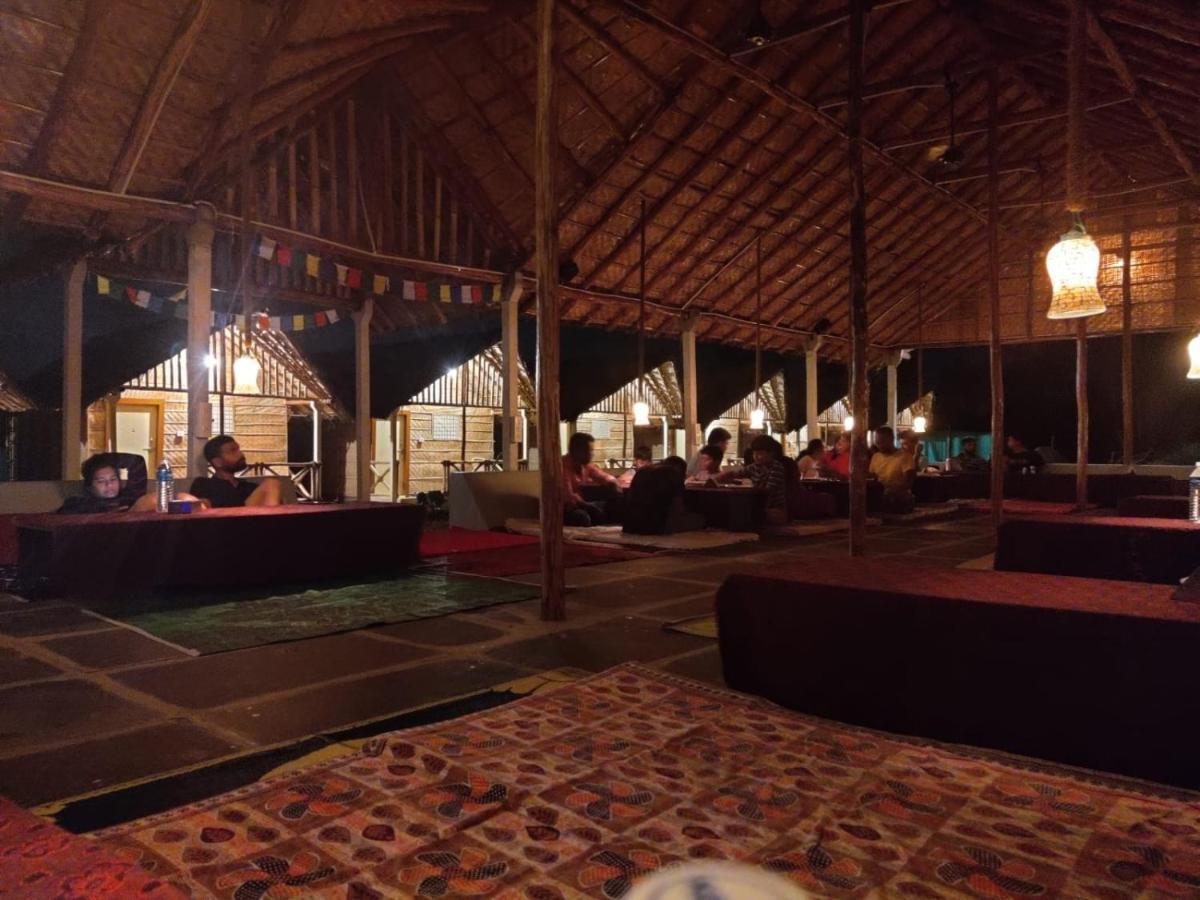 Hotel Lazy Panda Hampi Exterior foto