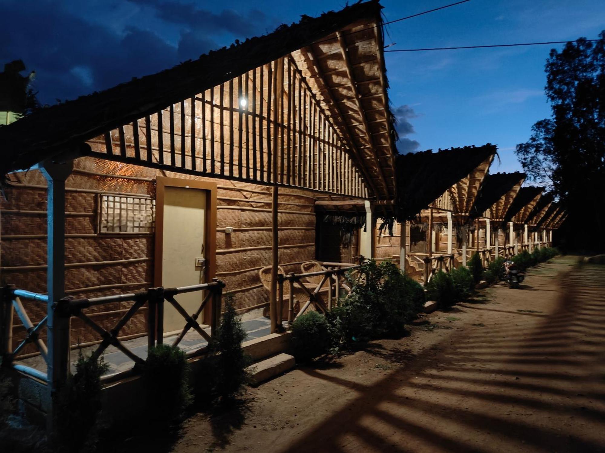 Hotel Lazy Panda Hampi Exterior foto