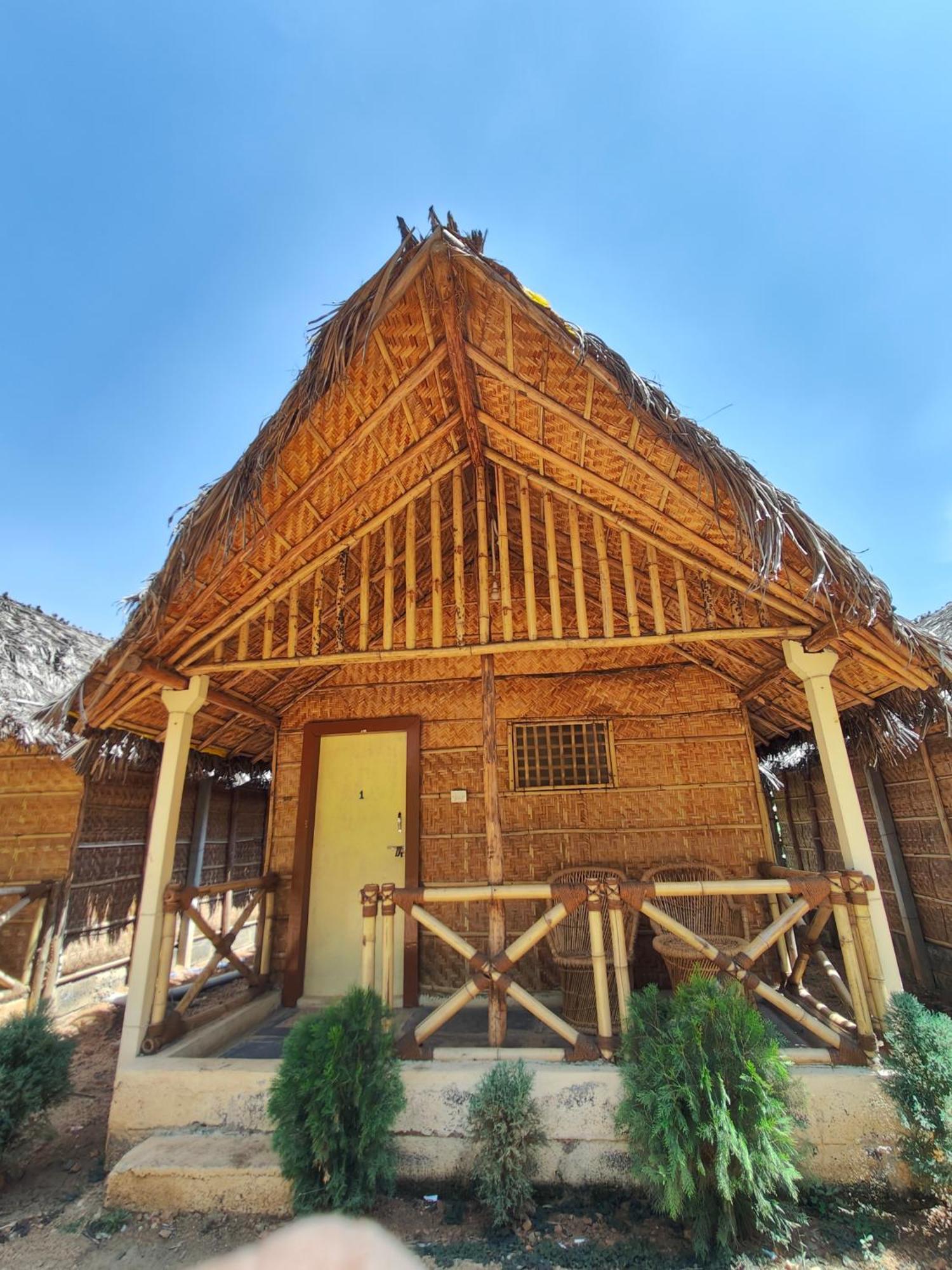 Hotel Lazy Panda Hampi Exterior foto