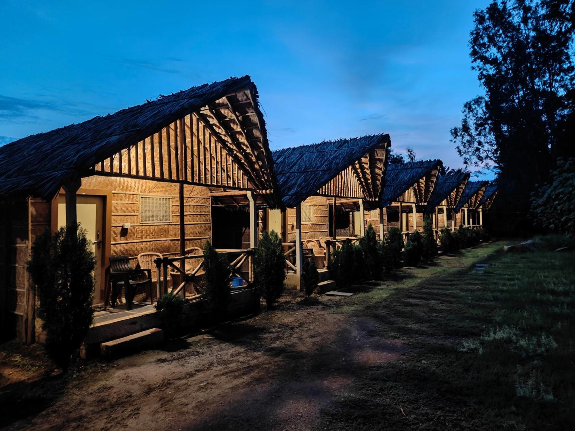 Hotel Lazy Panda Hampi Exterior foto